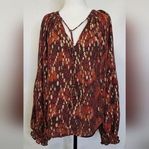 Love the label sheer  metallic accent blouse